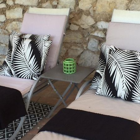 Le Jardin D'Emile Hotel Cassis Bilik gambar