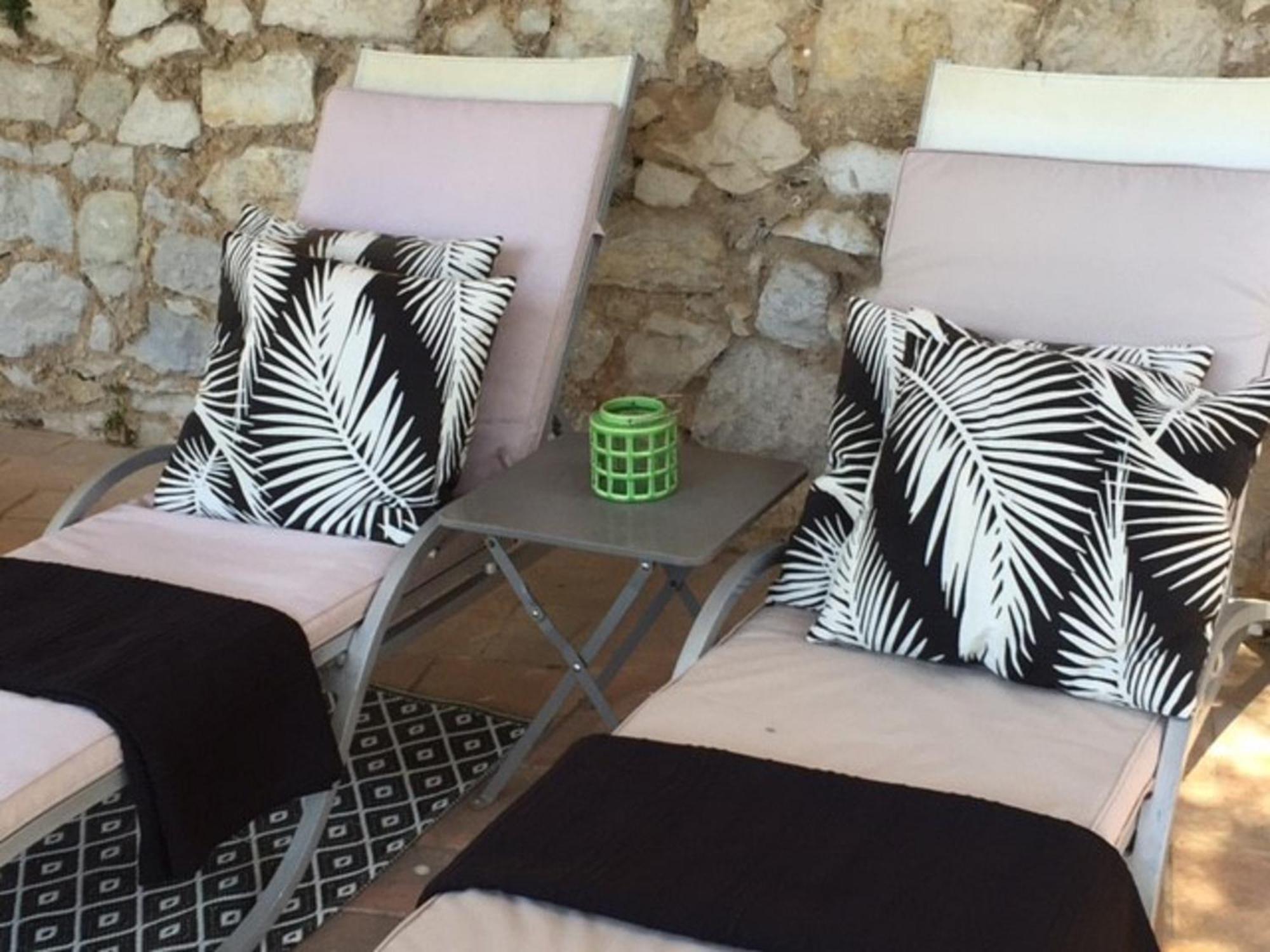 Le Jardin D'Emile Hotel Cassis Bilik gambar